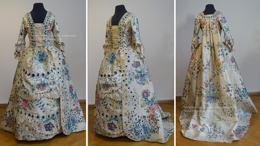 Konservierung bemaltes Rokoko-Kleid Frankreich 1750 aus Schloss Aichberg